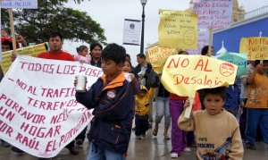 Protesting in Trujillo